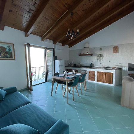 Seaview Apartments Furore Luaran gambar