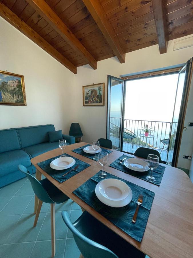 Seaview Apartments Furore Luaran gambar
